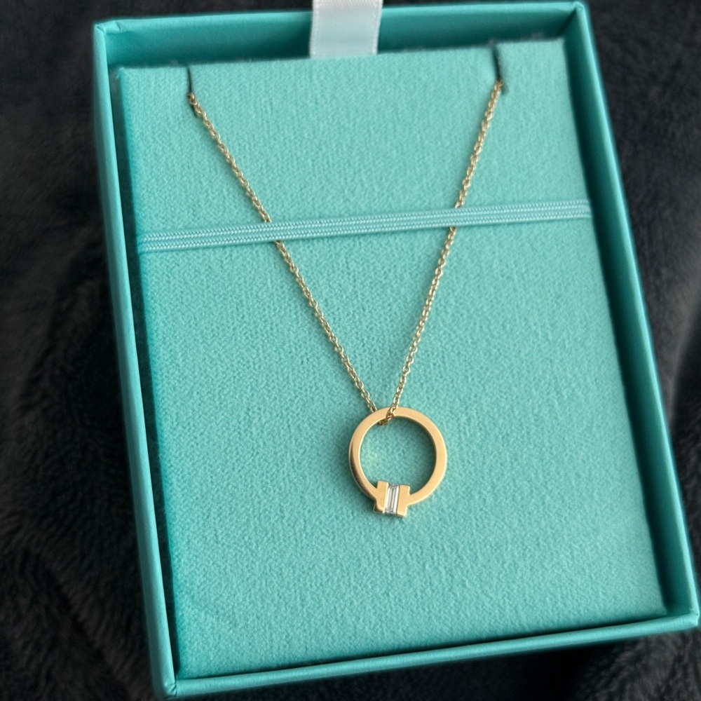 Tiffany & Co. NEW BNIB 750YG T Square Diamond Ladies Necklace 750 Yellow Gold - Picture 2 of 7